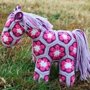cheval hexagone uni ou multicolore au crochet fait main 100% coton okeo tex au fil des mailles